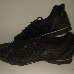 Route 66 black sneakers in 7.5